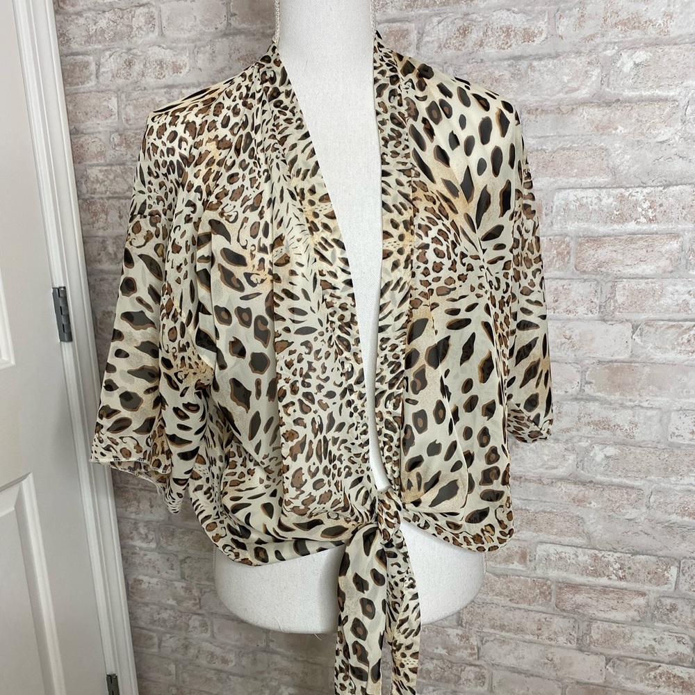 Accent leopard tie front kimono one size